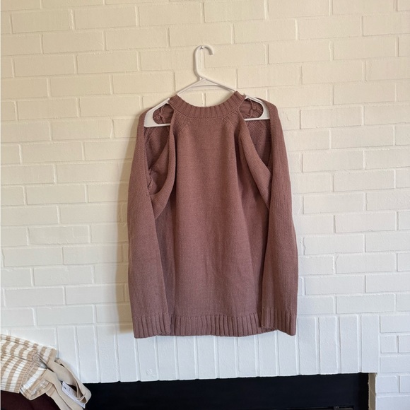 NWT TOBI Women's V-Neck Pink Sweater - Picture 5 of 6